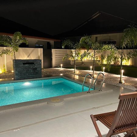 Home In Terengganu With Private Pool Kuala Terengganu Exteriör bild